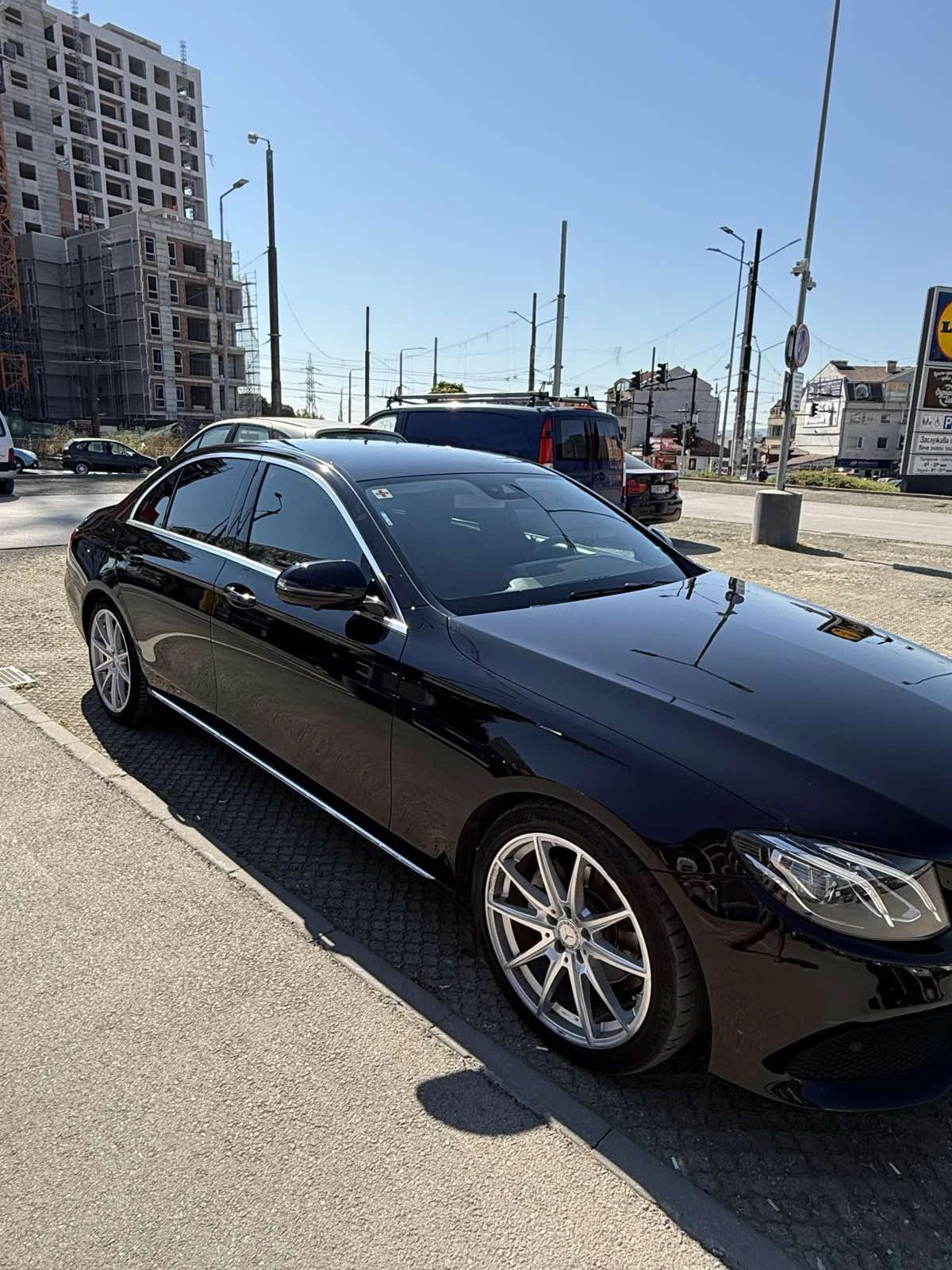 Mercedes-Benz E 220  - изображение 3