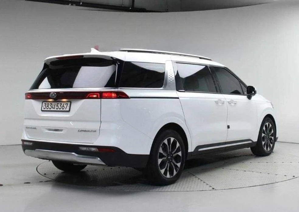 Kia Carnival 7-Seater Noblesse  * НАЙ-ДОБРА ЦЕНА В БЪЛГАРИЯ*  - изображение 2