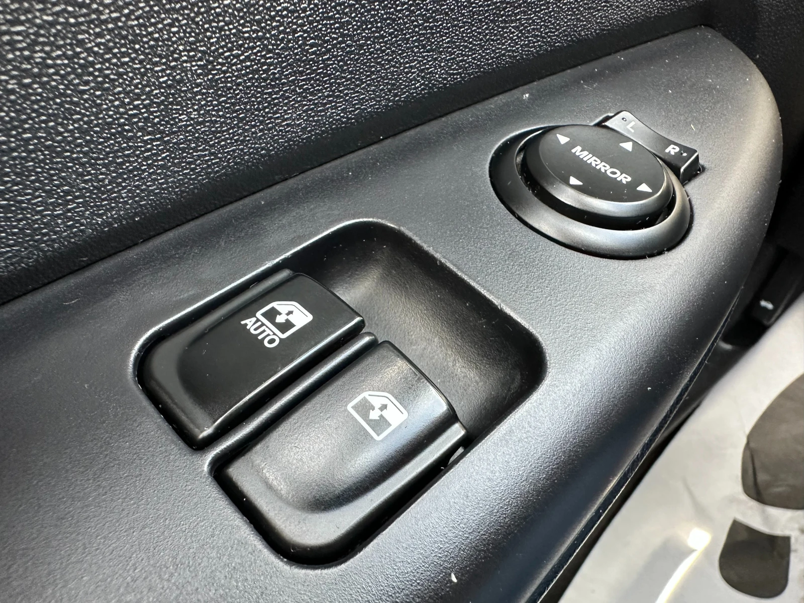 Hyundai I20 1.4d 75 ..  | Mobile.bg   15