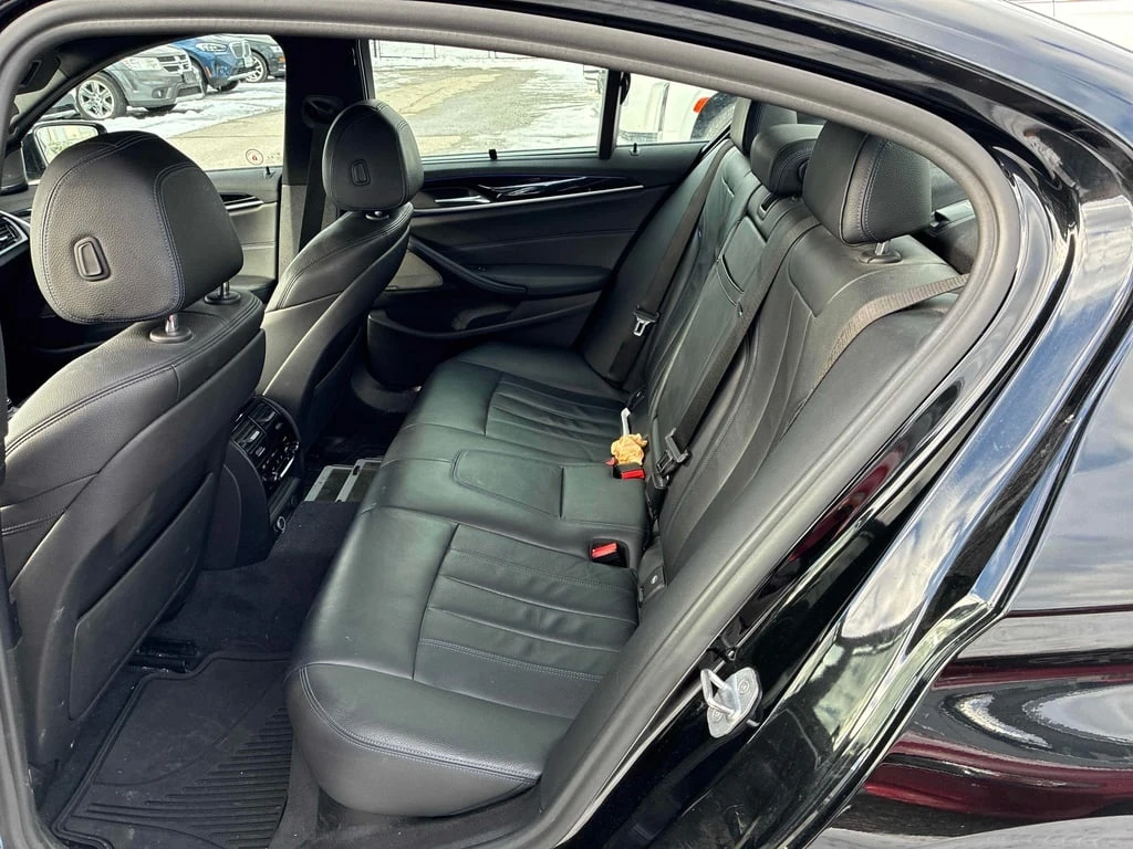 BMW 540 540i xDrive  CARFAX | Mobile.bg   12