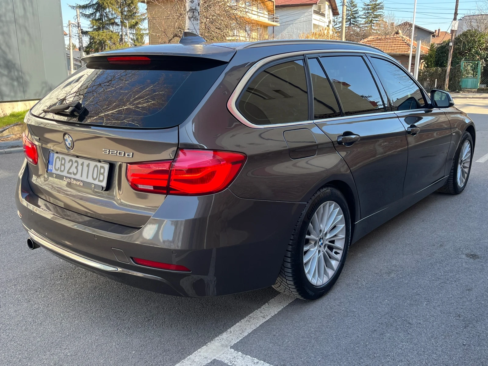 BMW 320 Luxury  - изображение 4