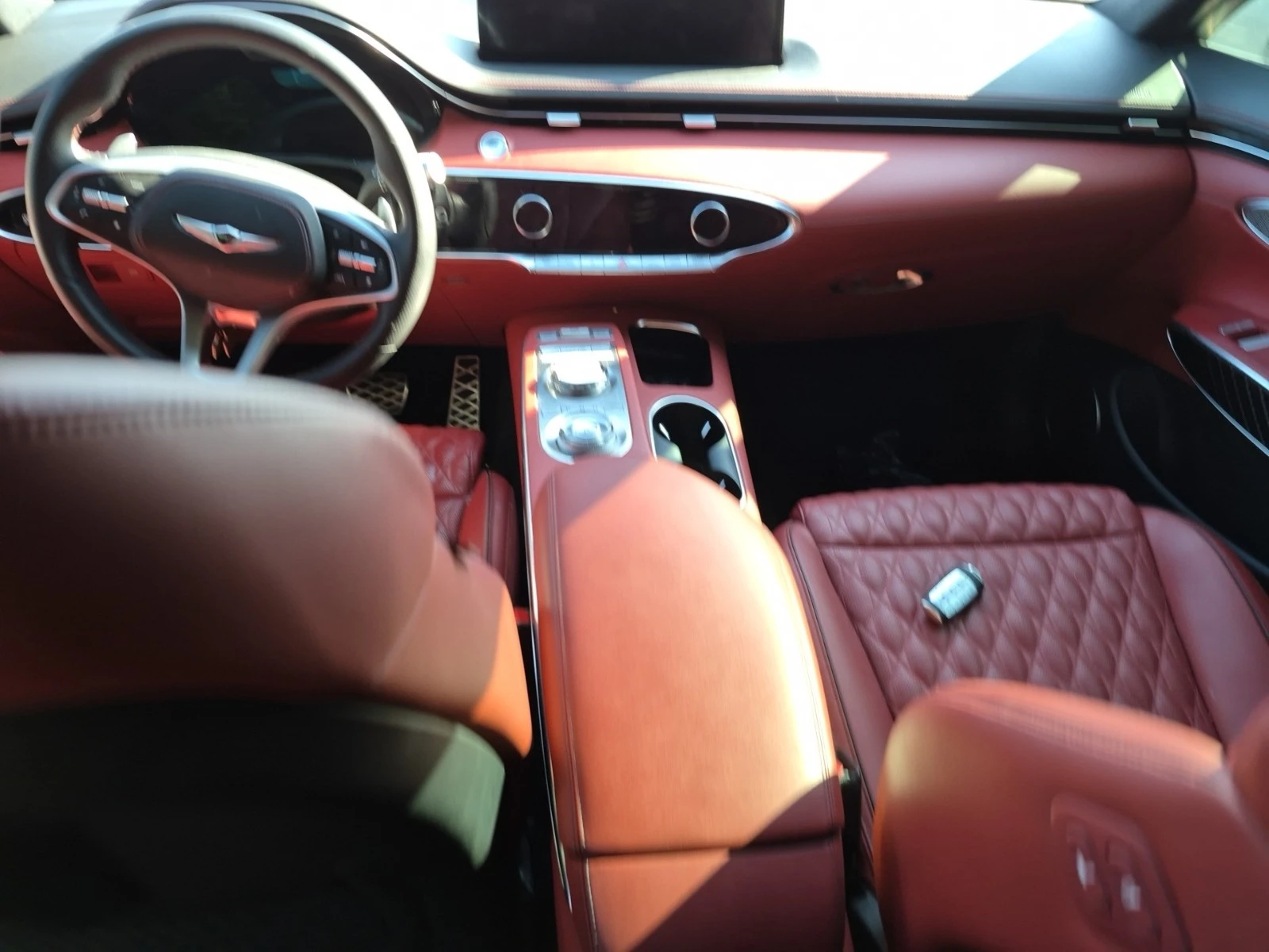 Genesis GV70 3.5L 6cyl AWD, снимка 11 - Автомобили и джипове - 53865861