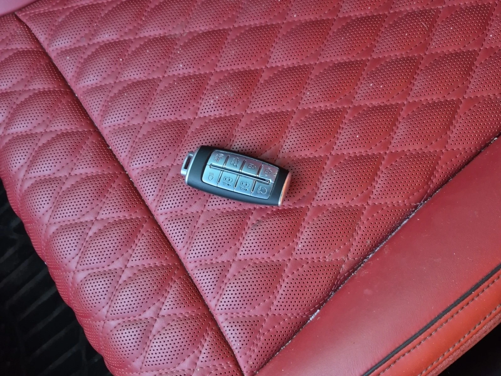 Genesis GV70 3.5L 6cyl AWD, снимка 8 - Автомобили и джипове - 53865861