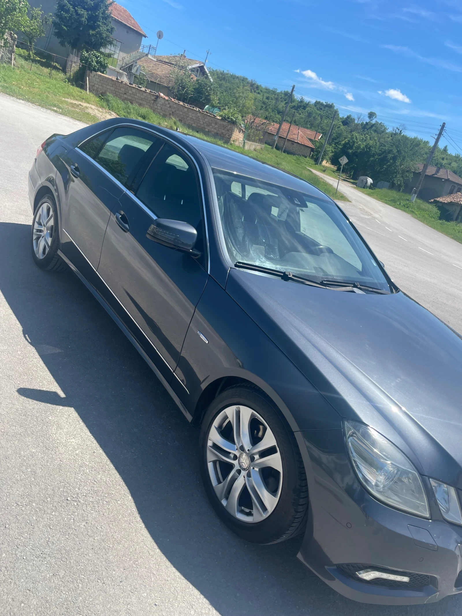 Mercedes-Benz E 200 Avantgarde, снимка 3 - Автомобили и джипове - 54728401