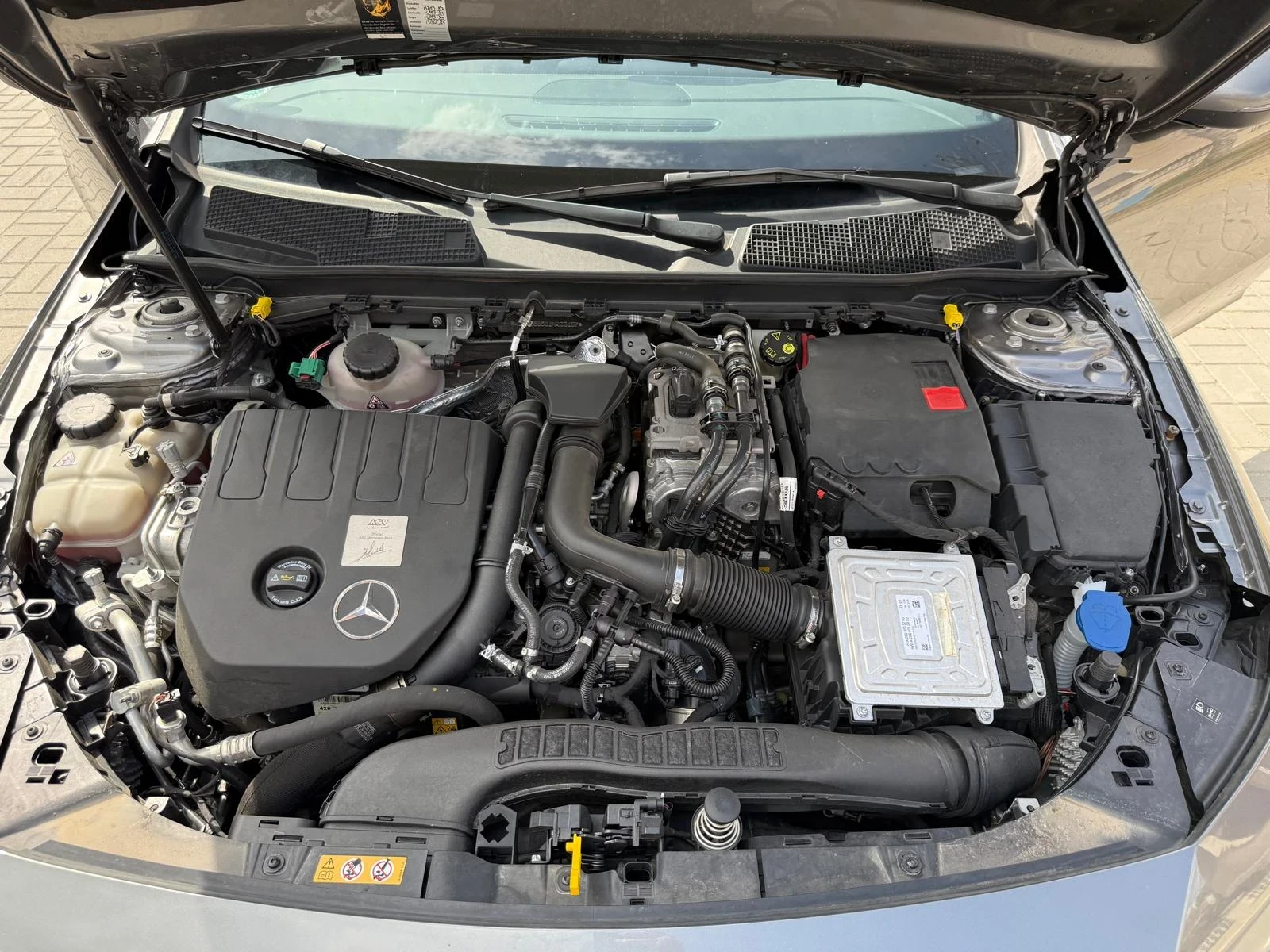 Mercedes-Benz CLA 250 250e, снимка 14 - Автомобили и джипове - 55133021