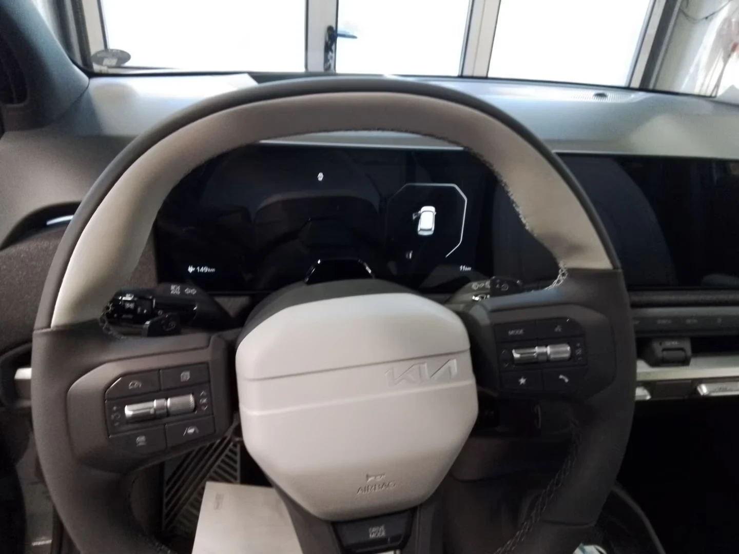 Kia EV3 GT-Line 81kWh  KIA CERTIFIED  Warranty | Mobile.bg � ����������� 6