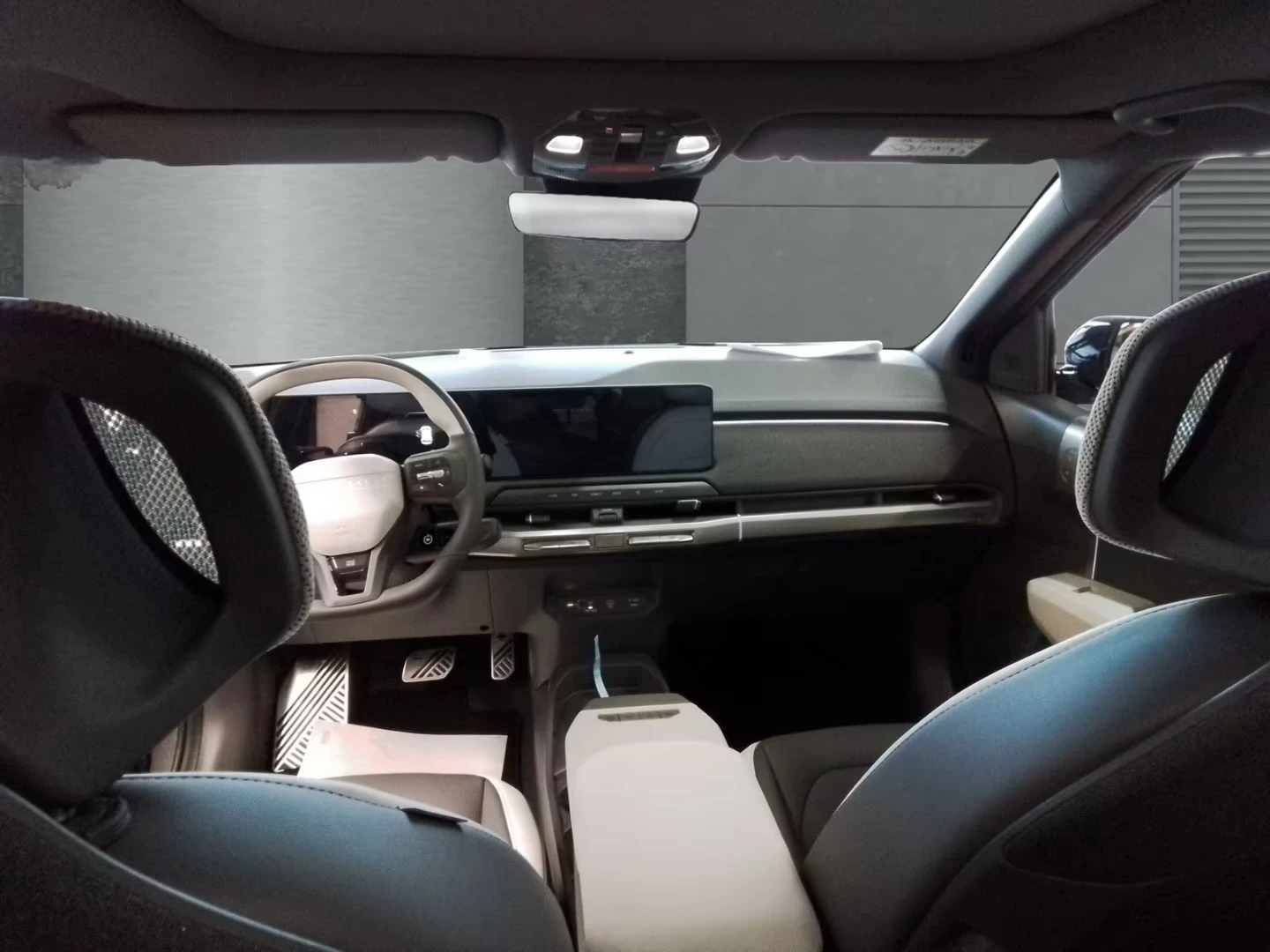 Kia EV3 GT-Line 81kWh  KIA CERTIFIED  Warranty | Mobile.bg � ����������� 8