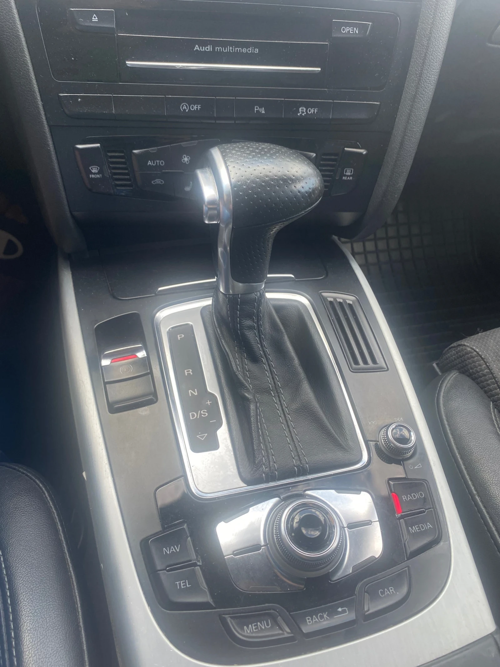 Audi A4 2.0 TDI Quattro 177k.c 3xS-line, снимка 10 - Автомобили и джипове - 55537962