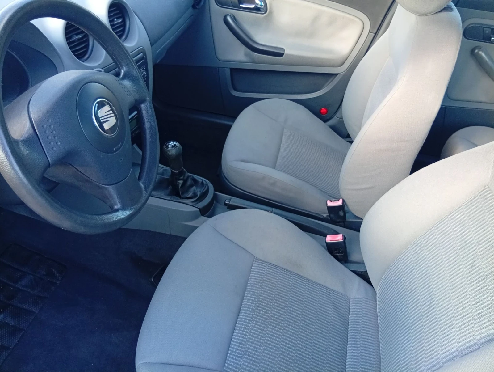 Seat Ibiza Бензин -Клима, снимка 9 - Автомобили и джипове - 56351393