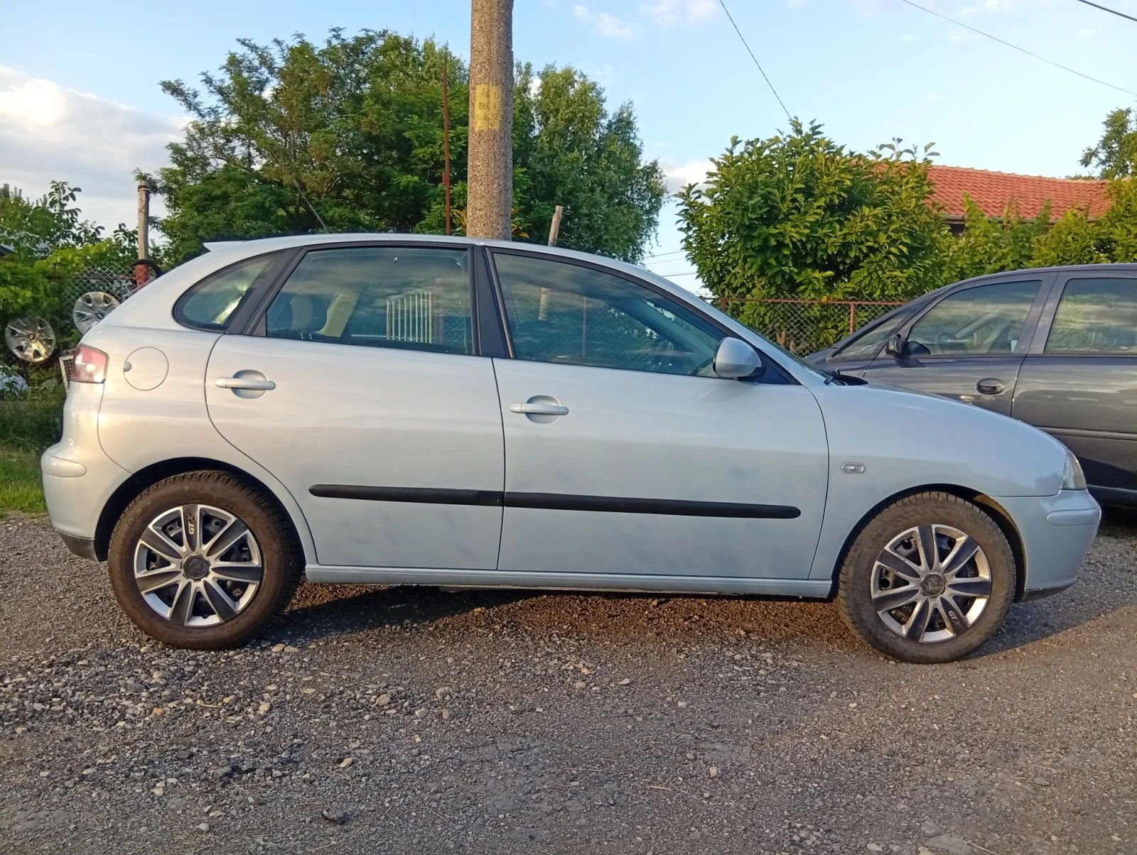 Seat Ibiza Бензин -Клима, снимка 2 - Автомобили и джипове - 56351393