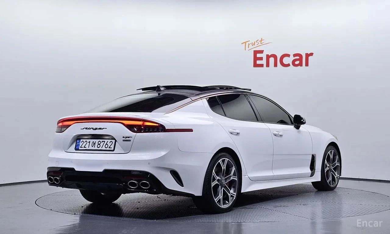 Kia Stinger * 3.3 Turbo AWD * АВТОКРЕДИТ БЕЗ ПЪРВОНАЧАЛНА* , снимка 2 - Автомобили и джипове - 55960033