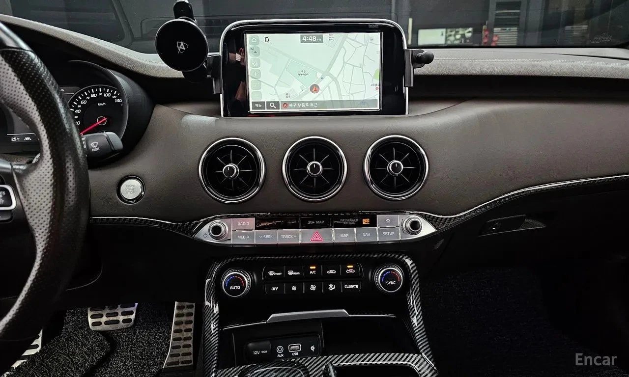 Kia Stinger * 3.3 Turbo AWD * АВТОКРЕДИТ БЕЗ ПЪРВОНАЧАЛНА* , снимка 14 - Автомобили и джипове - 55960033