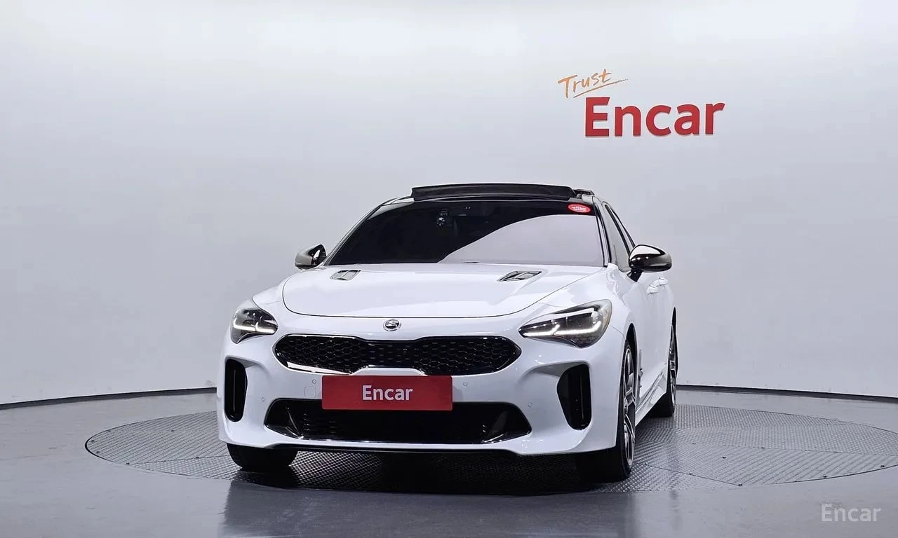 Kia Stinger * 3.3 Turbo AWD * АВТОКРЕДИТ БЕЗ ПЪРВОНАЧАЛНА* , снимка 3 - Автомобили и джипове - 55960033