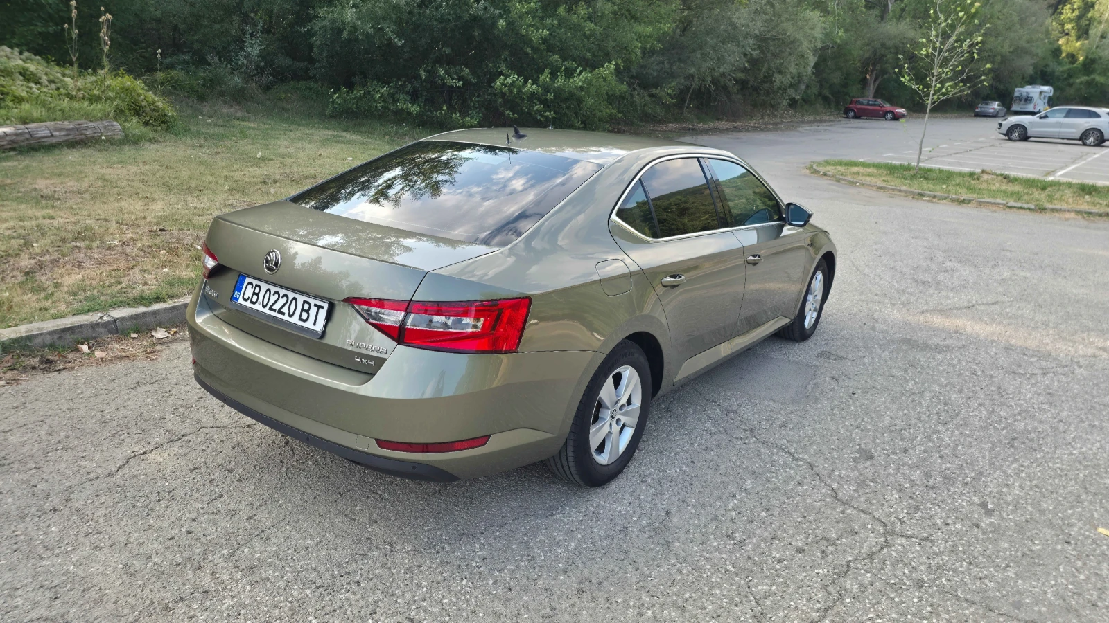 Skoda Superb 2.0TDI 4x4, снимка 5 - Автомобили и джипове - 56076247
