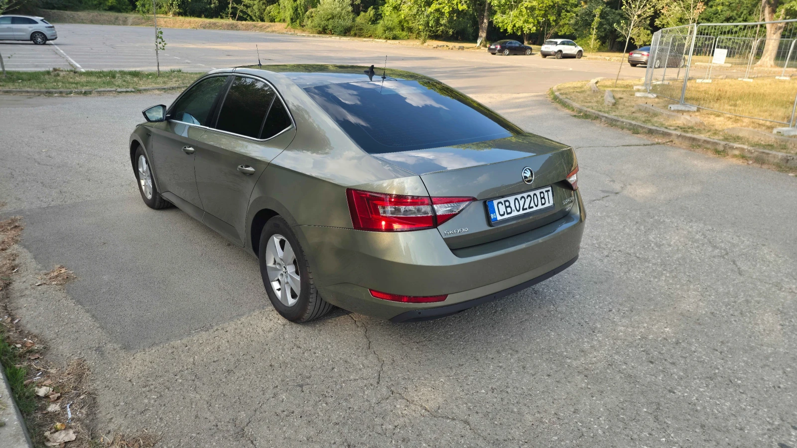 Skoda Superb 2.0TDI 4x4, снимка 7 - Автомобили и джипове - 56076247