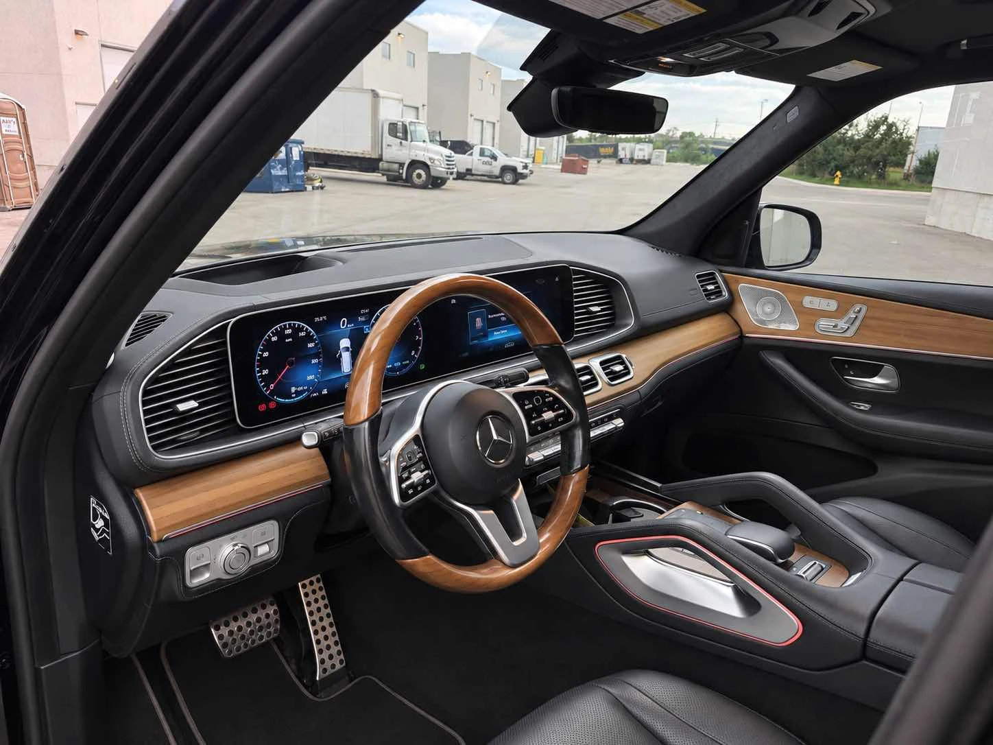 Mercedes-Benz GLS 450 4MATIC FIRST CLASS TV EKРАНИ, снимка 6 - Автомобили и джипове - 56266942