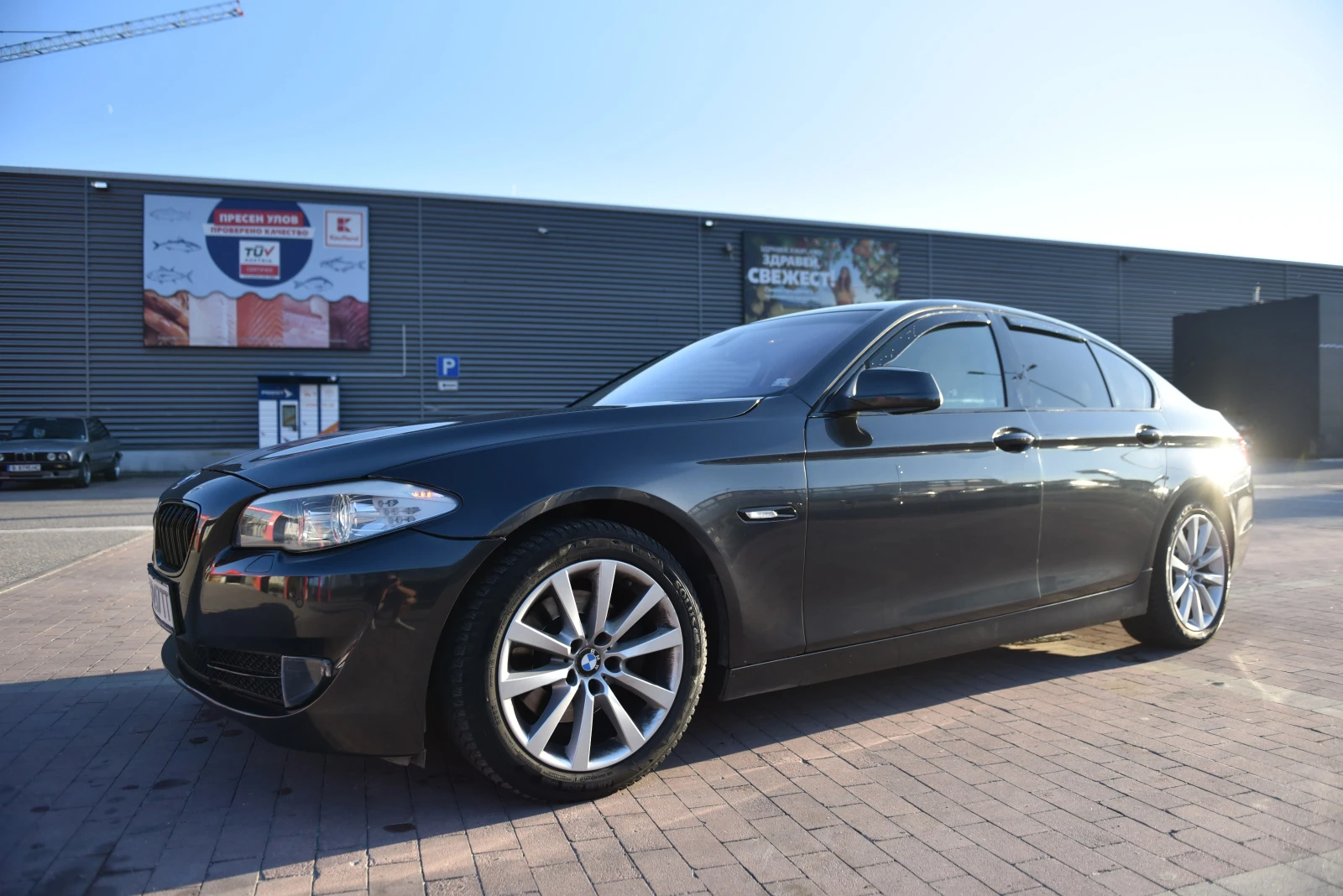 BMW 523, снимка 2 - Автомобили и джипове - 56552832