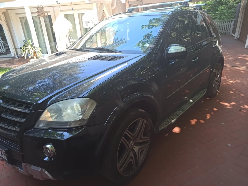Mercedes-Benz ML 63 AMG, снимка 2 - Автомобили и джипове - 52095401