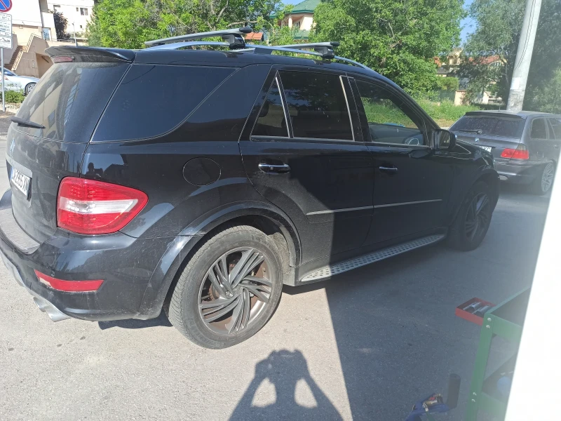 Mercedes-Benz ML 63 AMG, снимка 8 - Автомобили и джипове - 52095401