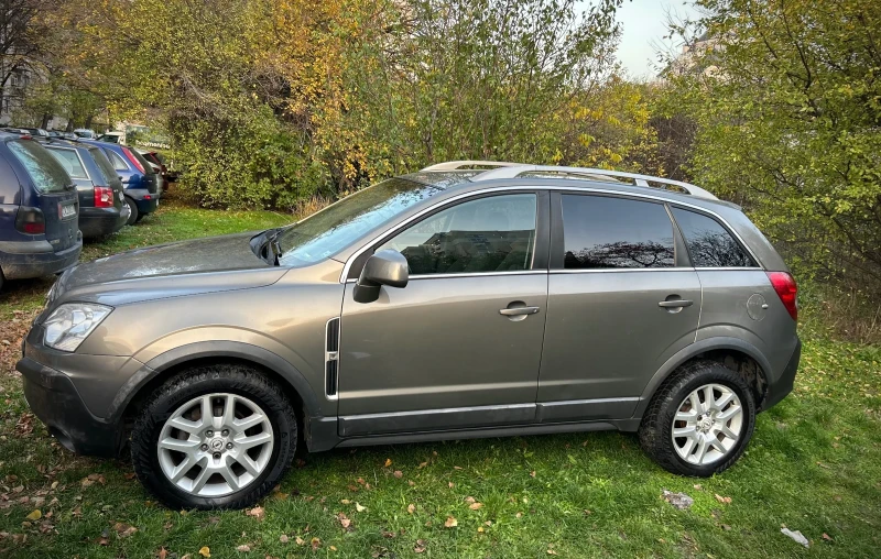 Opel Antara 2.4 Газ 4х4, снимка 3 - Автомобили и джипове - 52436807