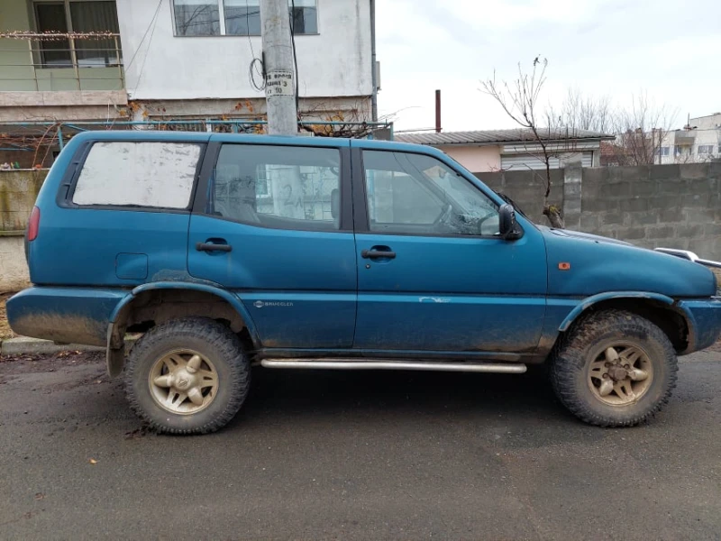 Nissan Terrano, снимка 3 - Автомобили и джипове - 53354222