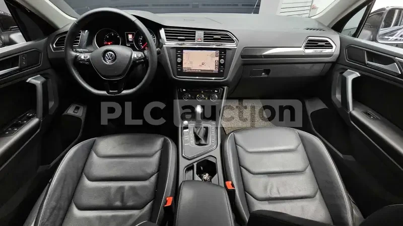 VW Tiguan Volkswagen Tiguan , 2020, снимка 11 - Автомобили и джипове - 54071594