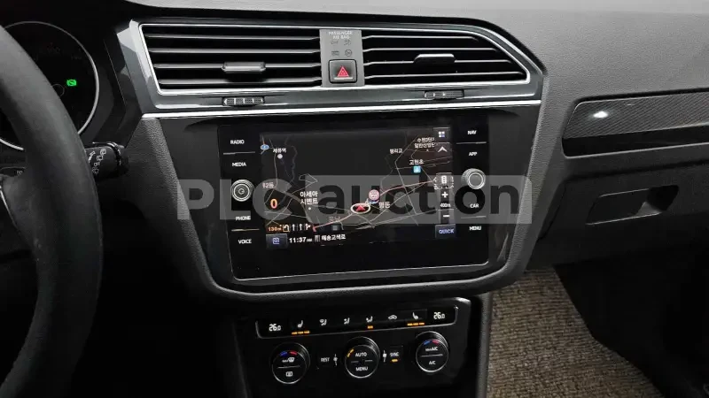 VW Tiguan Volkswagen Tiguan , 2020, снимка 9 - Автомобили и джипове - 54071594