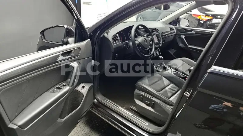 VW Tiguan Volkswagen Tiguan , 2020, снимка 6 - Автомобили и джипове - 54071594