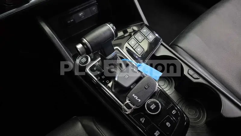 Kia Sportage 2.0 CRDI| ОБДУХВАНЕ| КАМЕРА| ВКЛ. ТЕХНОТЕСТ, снимка 7 - Автомобили и джипове - 54458984