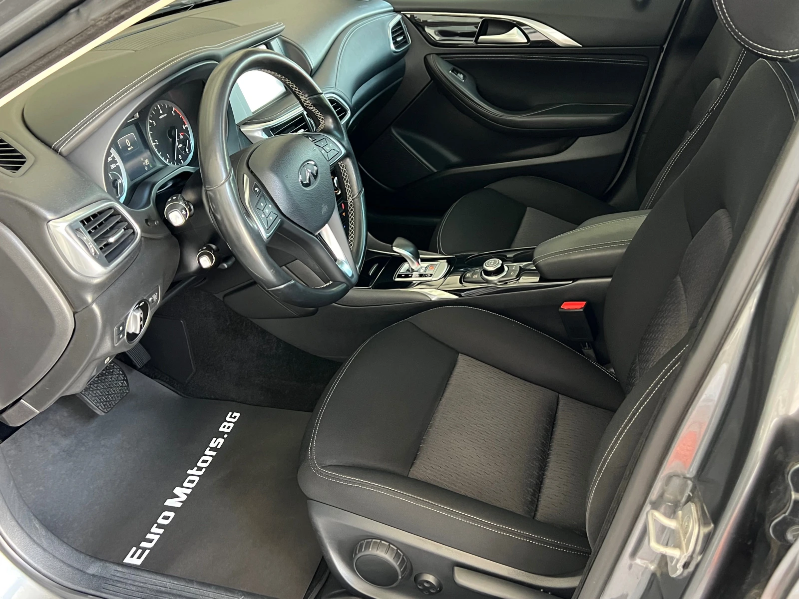 Infiniti QX30 2.2d, AWD, 134000км-ПЪЛНА СЕРВИЗНА ИСТОРИЯ, PREMIU - изображение 8