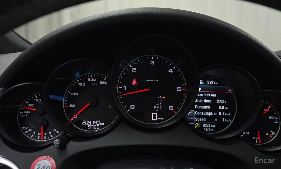 Porsche Cayenne  - изображение 8