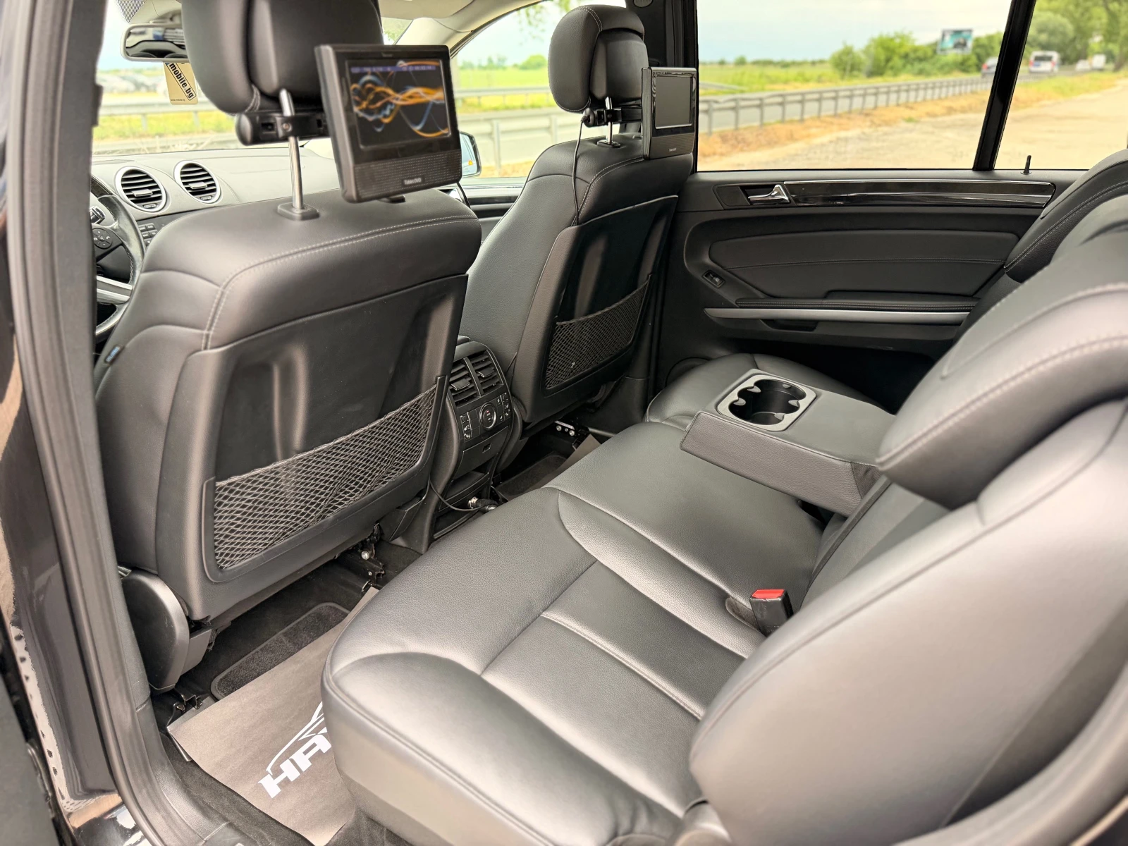 Mercedes-Benz GL 350 BlueTEC= 4Matic= AMG= 3xTV= 7 Места= harman/kardon, снимка 12 - Автомобили и джипове - 54623108