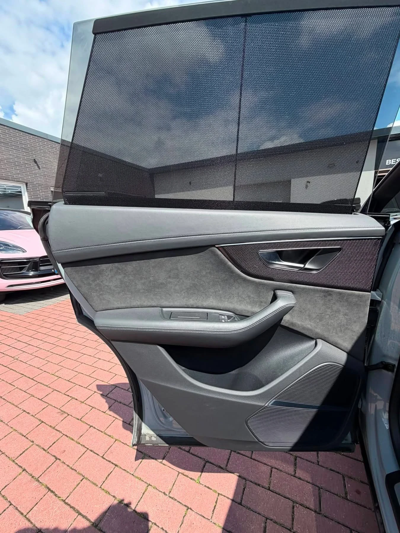 Audi SQ8 4.0D QUATTRO MATRIX CARBON ПАНО B&O ЛИЗИНГ 100%, снимка 13 - Автомобили и джипове - 54822130