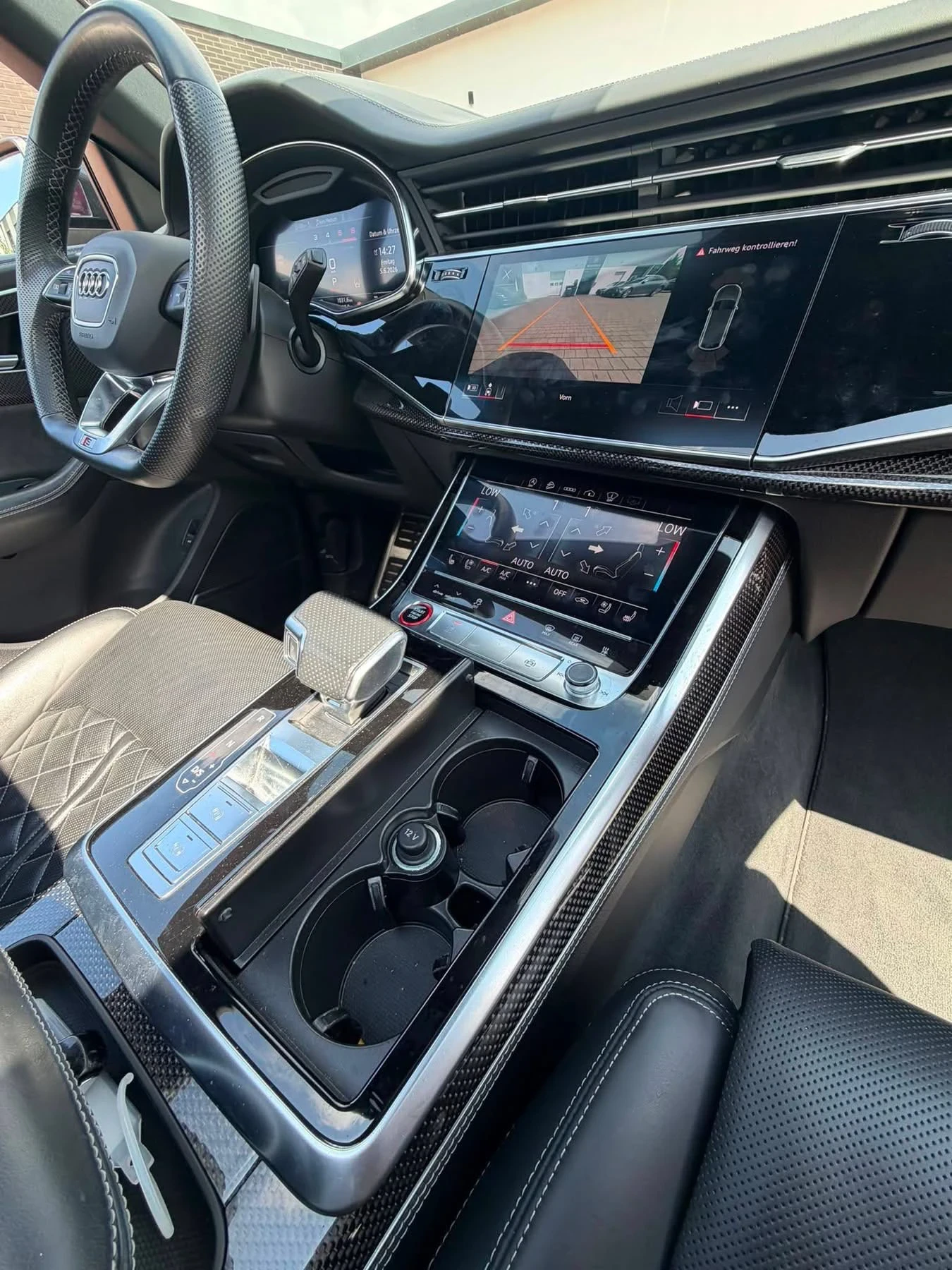Audi SQ8 4.0D QUATTRO MATRIX CARBON ПАНО B&O ЛИЗИНГ 100%, снимка 12 - Автомобили и джипове - 54822130