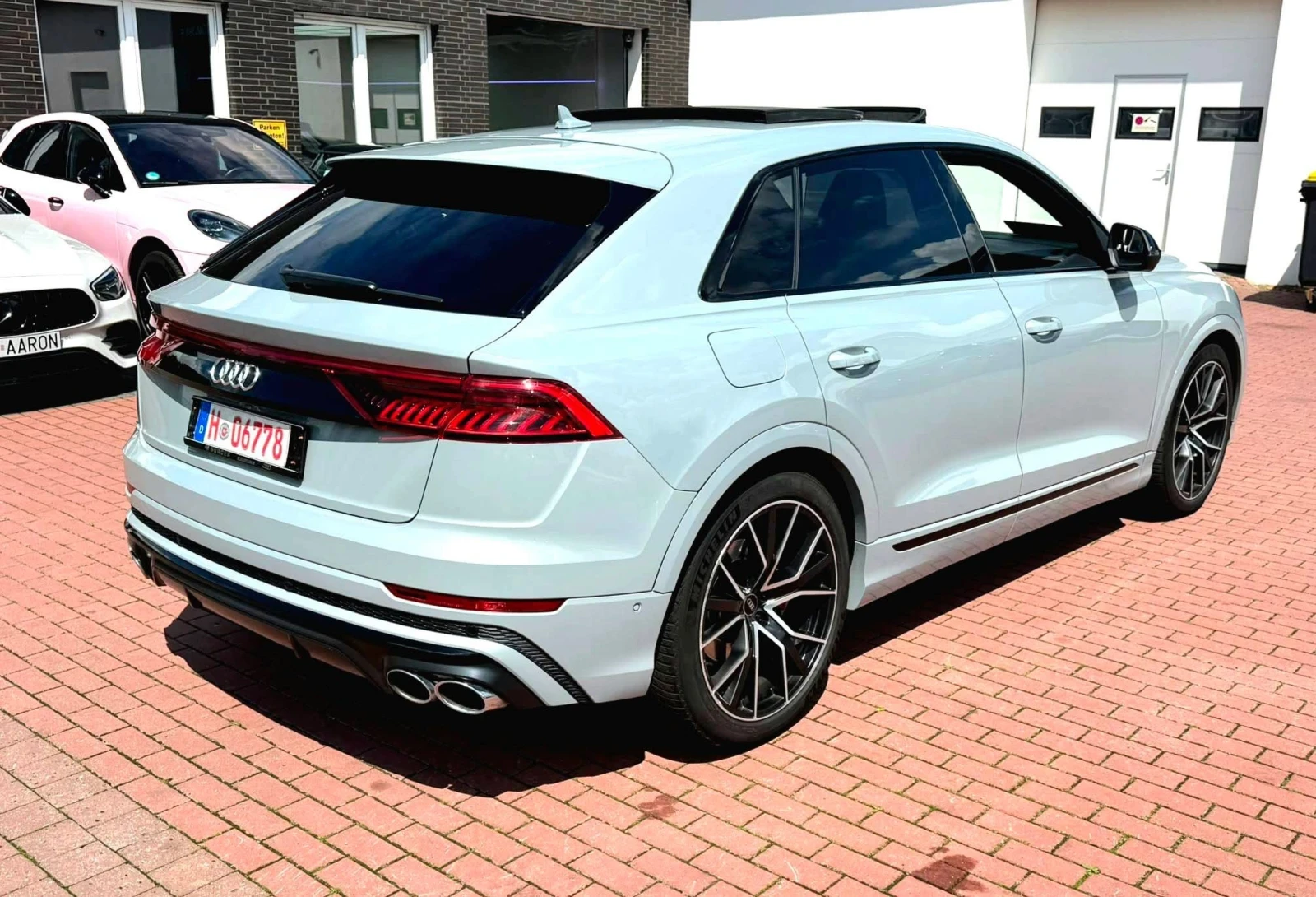 Audi SQ8 4.0D QUATTRO MATRIX CARBON ПАНО B&O ЛИЗИНГ 100%, снимка 3 - Автомобили и джипове - 54822130