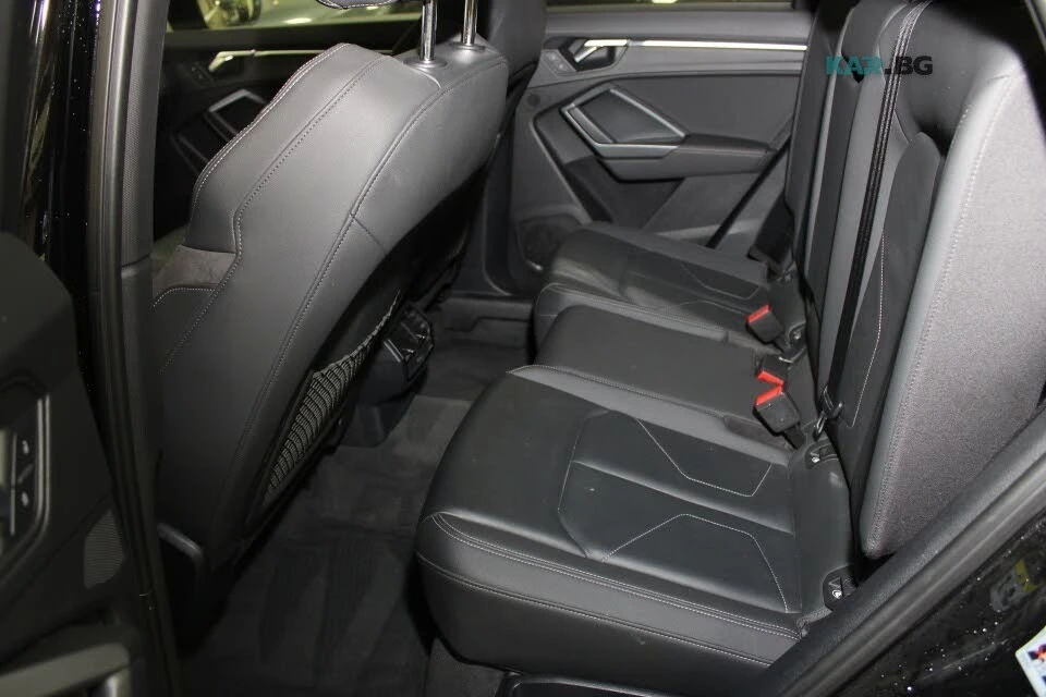Audi Q3 PremiumPlus S Line * АвтоКредит * (ЦЕНА ДО БГ), снимка 9 - Автомобили и джипове - 54885983