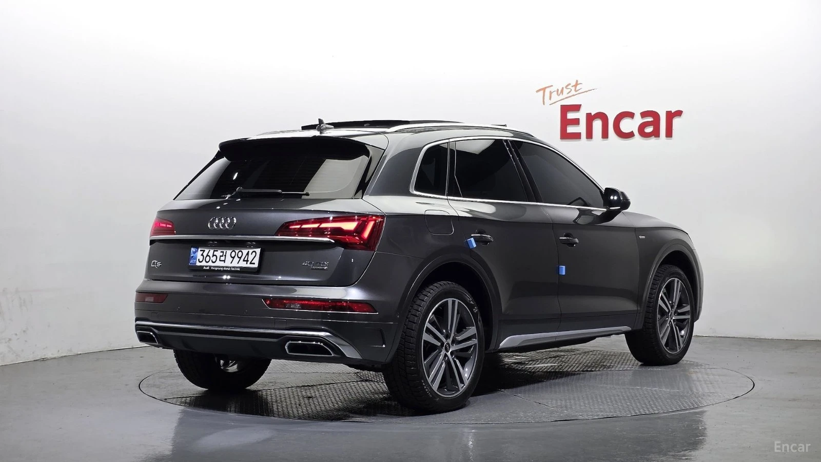 Audi Q5 40 TDI QUATTRO PREMIUM* КОЖА* ОБДУХВ* НАВИ* ПАНО, снимка 2 - Автомобили и джипове - 55465700