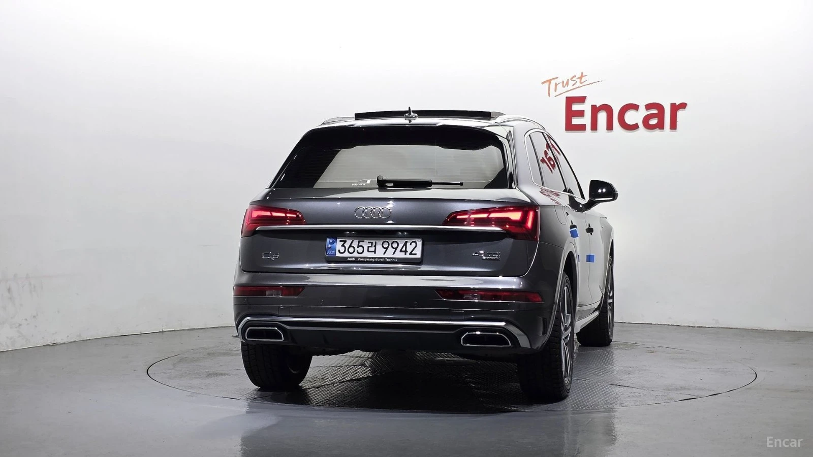 Audi Q5 40 TDI QUATTRO PREMIUM* КОЖА* ОБДУХВ* НАВИ* ПАНО, снимка 4 - Автомобили и джипове - 55465700