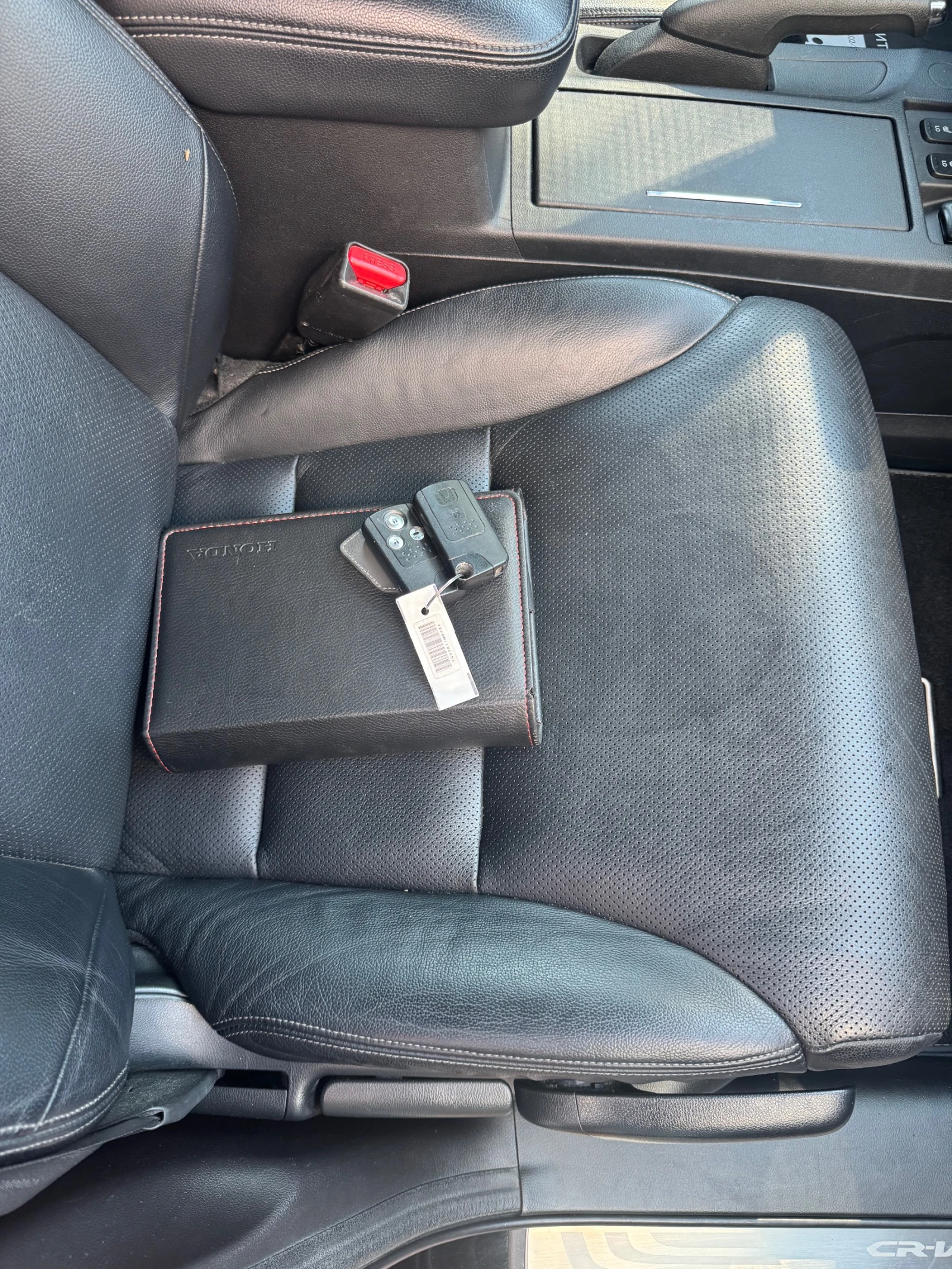 Honda Cr-v 2.0i-VTEC 4x4 ШВЕЙЦАРИЯ, снимка 16 - Автомобили и джипове - 55628197