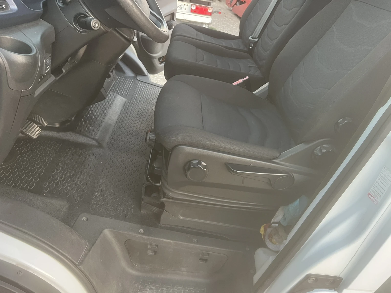 Iveco Daily 35s18/3.0D/климатроник/NAVI/, снимка 5 - Бусове и автобуси - 55633135