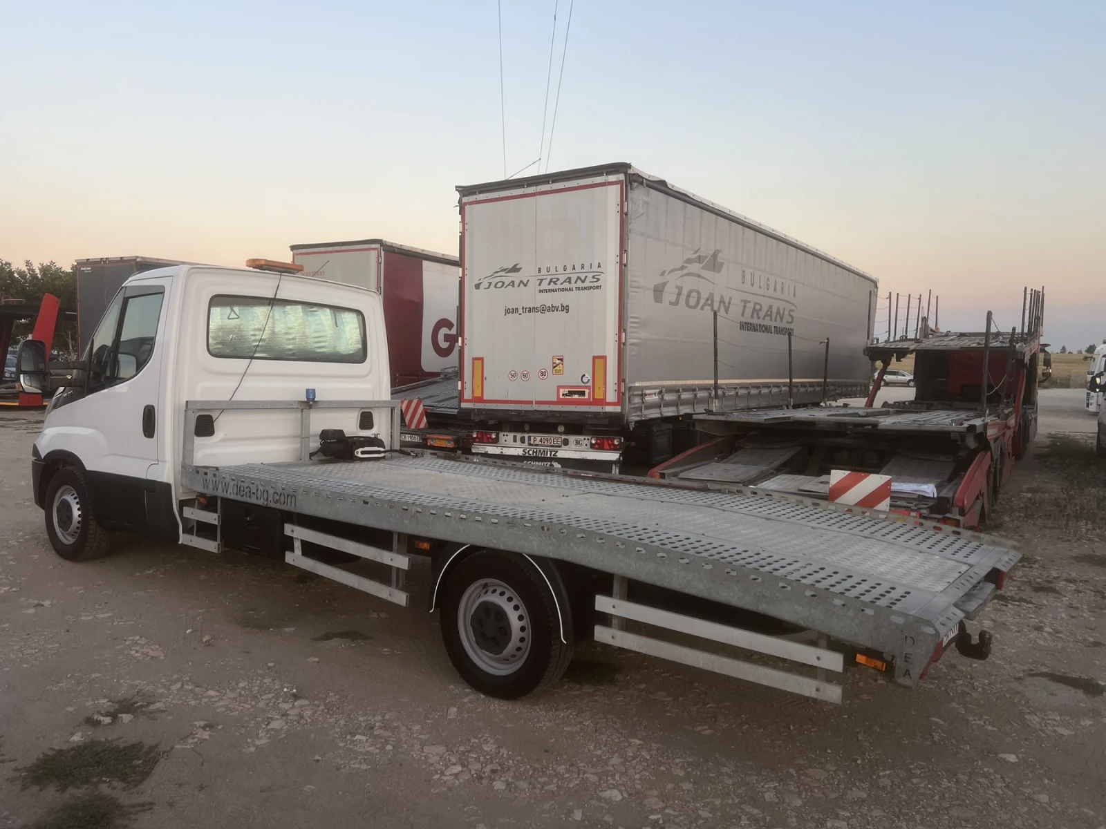 Iveco Daily 35s18/3.0D/климатроник/NAVI/, снимка 6 - Бусове и автобуси - 55633135