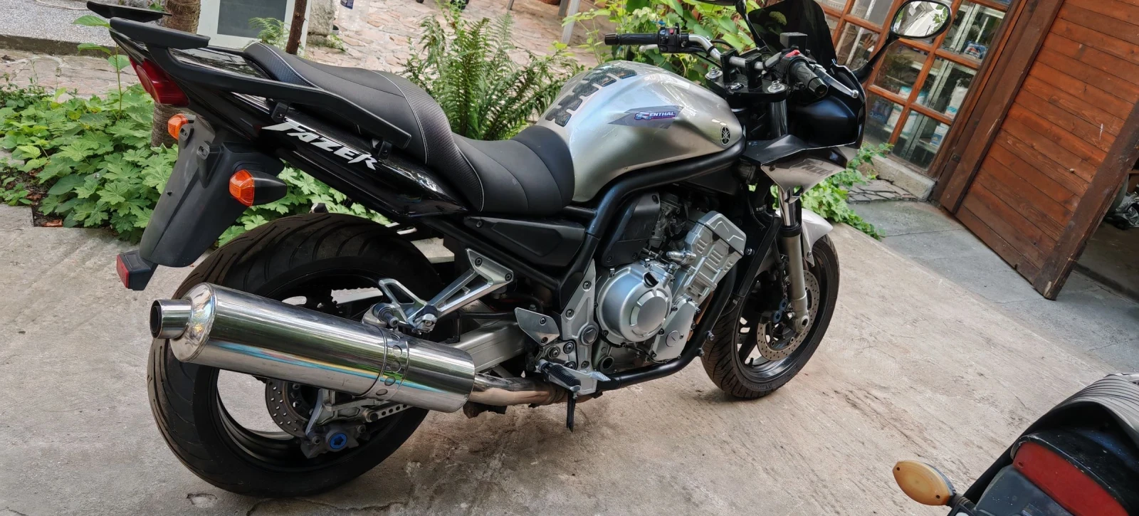 Yamaha Fazer FZS1000, снимка 2 - Мотоциклети и мототехника - 55658069