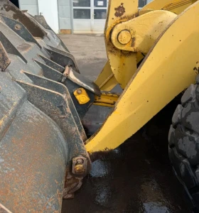 Челен товарач Komatsu WA380-7, снимка 12