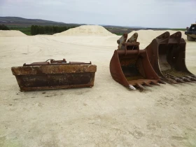      Komatsu  PC290-8 /PC240-8
