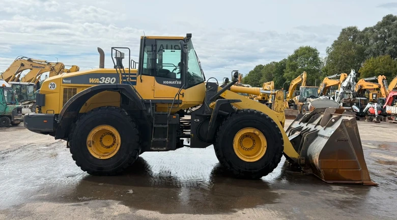 Челен товарач Komatsu WA380-7, снимка 5 - Индустриална техника - 56047909