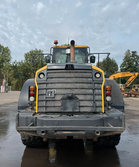 Челен товарач Komatsu WA380-7, снимка 8 - Индустриална техника - 56047909