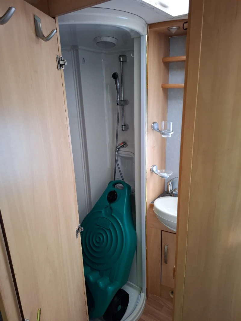 Каравана Swift Sterling Eccles , снимка 9 - Каравани и кемпери - 52432683