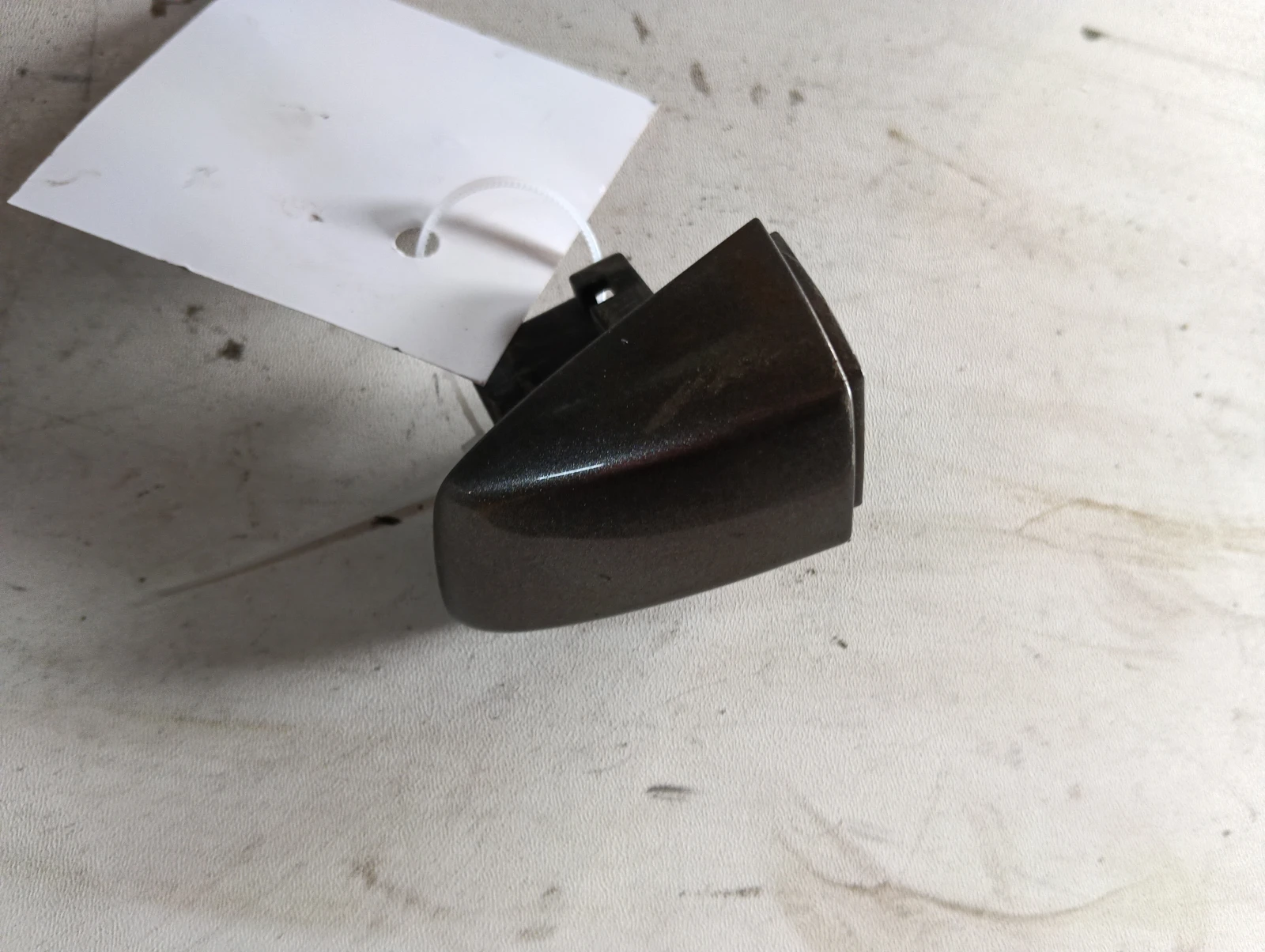 капаче външна дръжка ( лява) 5G0839167 графит Seat Leon