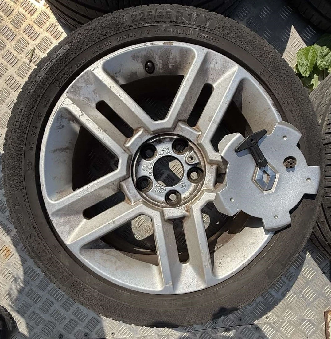 Джанти за Renault Laguna, снимка 3 - Гуми и джанти - 55321342
