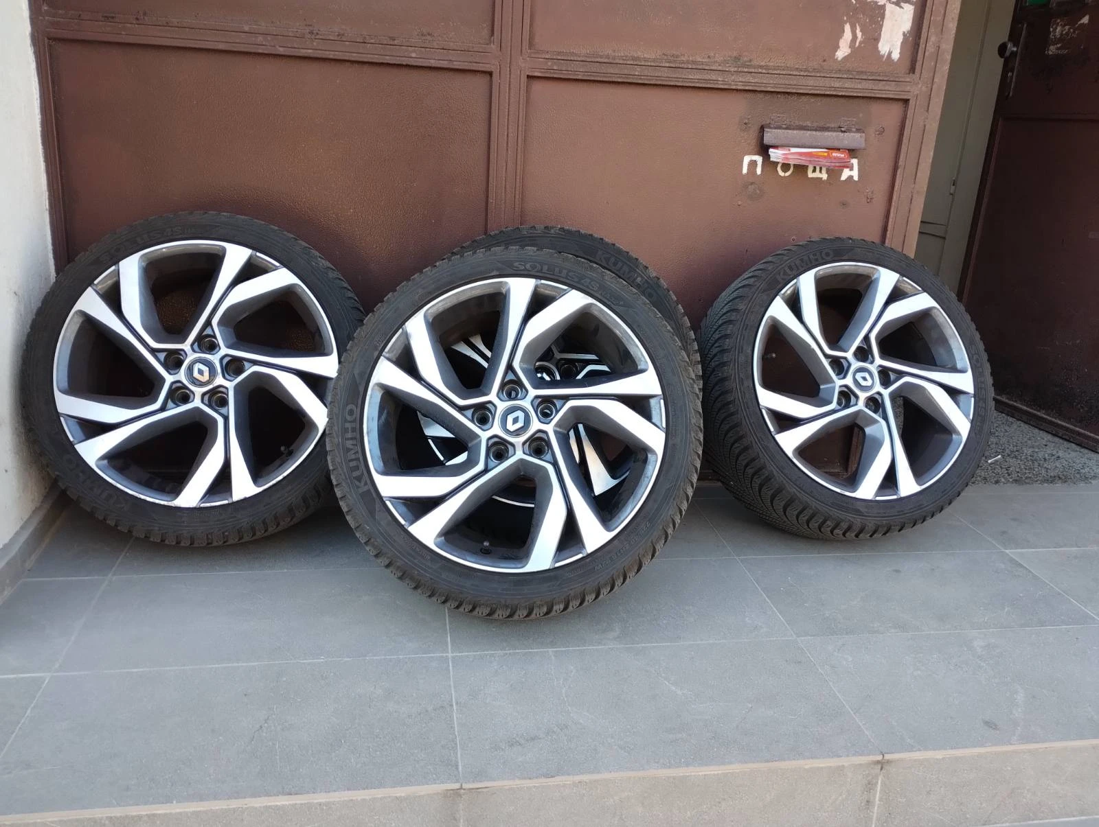 Гуми с джанти Nokian 225/40R18